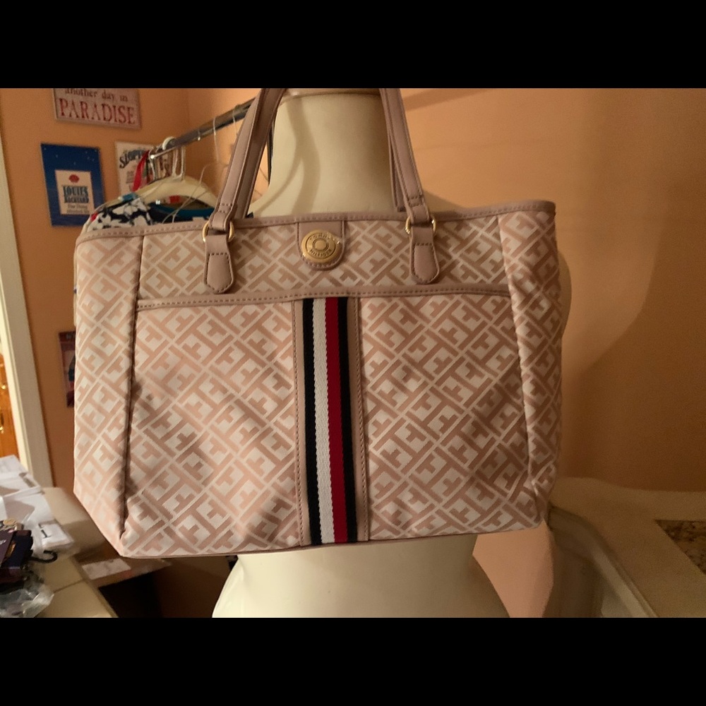 TOMMY HILFIGER  soft clothed handle bag